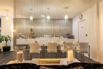 Plan de l'établissement Hotel Glasgow Monceau by Patrick Hayat