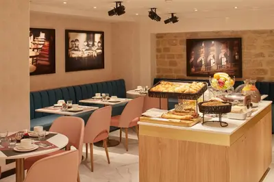 Nourriture dans l'hôtel ou à proximité
