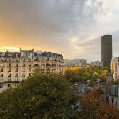 Vue générale sur Paris ou vue de la ville depuis l'hôtel