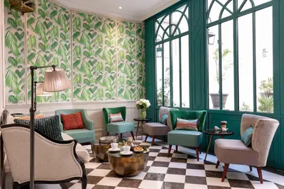 Coin salon dans l'établissement Hôtel Serotel Lutèce