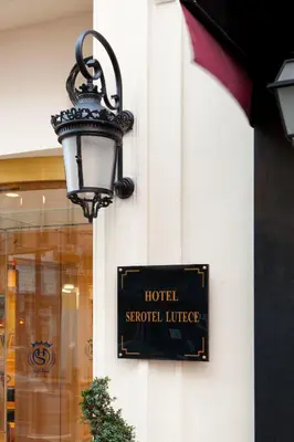 Certificat, récompense, panneau ou autre document affiché dans l'établissement Hôtel Serotel Lutèce