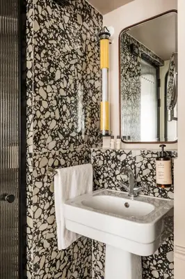 Salle de bains dans l'établissement Hôtel Chamar