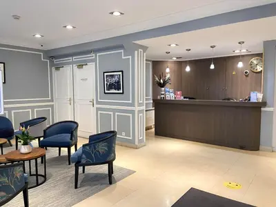 Hall ou réception de l'établissement Hôtel Central Saint Germain