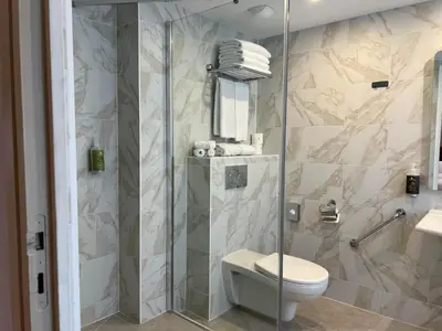 Salle de bains dans l'établissement Hôtel Central Saint Germain