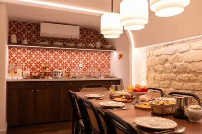 Cuisine ou kitchenette dans l'établissement Joli Môme