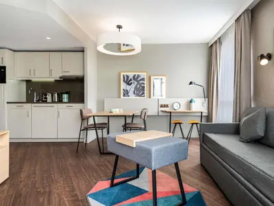 Cuisine ou kitchenette dans l'établissement Aparthotel Adagio Paris Nation