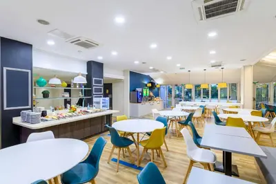 Restaurant ou autre lieu de restauration dans l'établissement Comfort Hotel Paris Porte d'Ivry