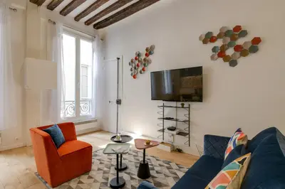 Télévision ou salle de divertissement dans l'établissement Sweett - Clery