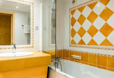 Salle de bains dans l'établissement Villa Beaumarchais