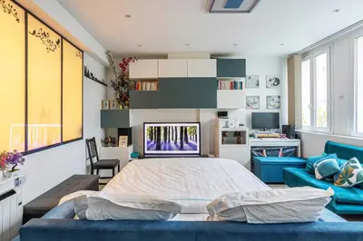 Cuisine ou kitchenette dans l'établissement Paris my home, GF, AIR COND, 2 SHOWERS, 2 WC