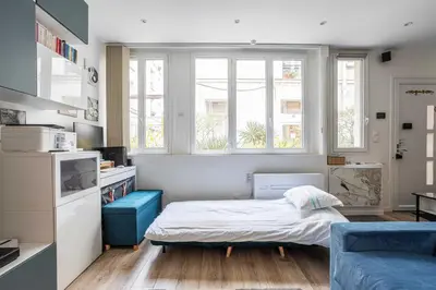 Cuisine ou kitchenette dans l'établissement Paris my home, GF, AIR COND, 2 SHOWERS, 2 WC