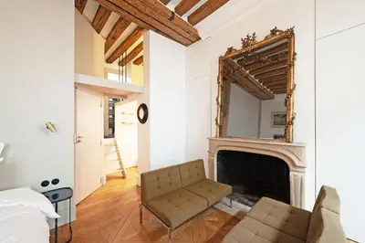 Coin salon dans l'établissement Pavillon Marais