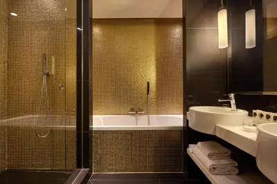 Salle de bains dans l'établissement Hotel Opéra Richepanse