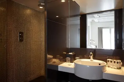 Salle de bains dans l'établissement Hotel Opéra Richepanse