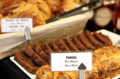 Nourriture dans l'hôtel ou à proximité