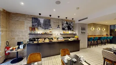 Restaurant ou autre lieu de restauration dans l'établissement Best Western Hotel Opéra Drouot