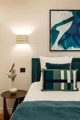 Un ou plusieurs lits dans un hébergement de l'établissement Spacious Luxury Apartment Le Marais AC 5-stars Comfort