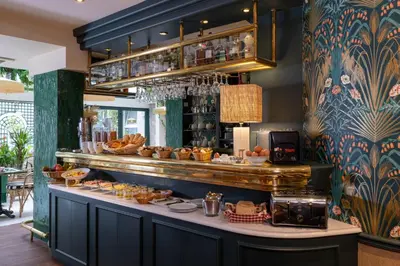 Nourriture dans l'hôtel ou à proximité