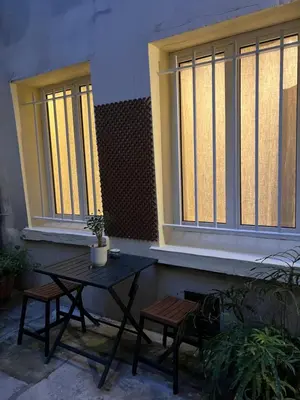 Balcon ou terrasse dans l'établissement Studio Île Saint Louis 75004 Paris