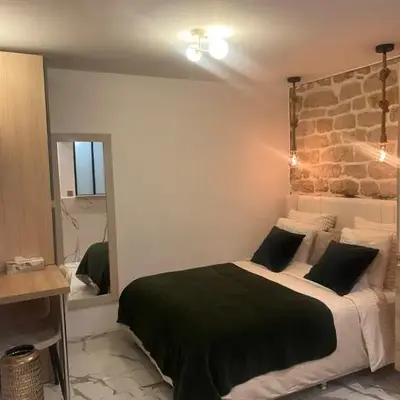 Studio Île Saint Louis 75004 Paris