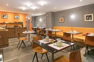 Restaurant ou autre lieu de restauration dans l'établissement Hotel Boris V. by Happyculture