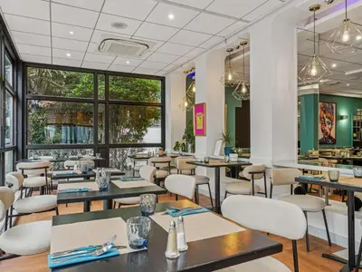 Restaurant ou autre lieu de restauration dans l'établissement Mercure Paris Porte d'Orleans