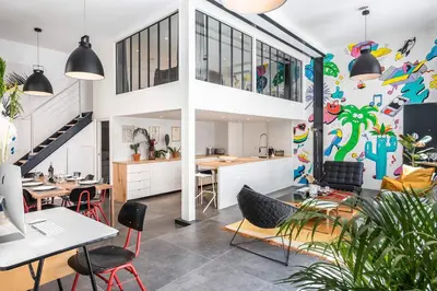 Coin salon dans l'établissement Outstanding Artist Loft - 6 guests - Marais and Canal