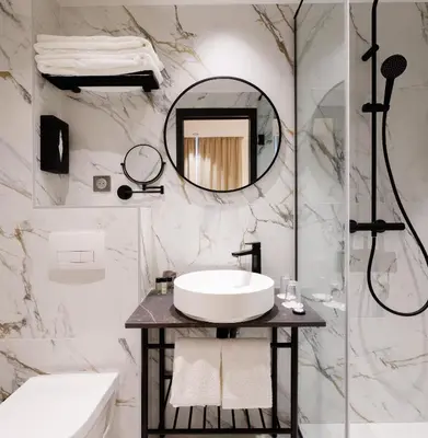 Salle de bains dans l'établissement Star Champs-Elysées