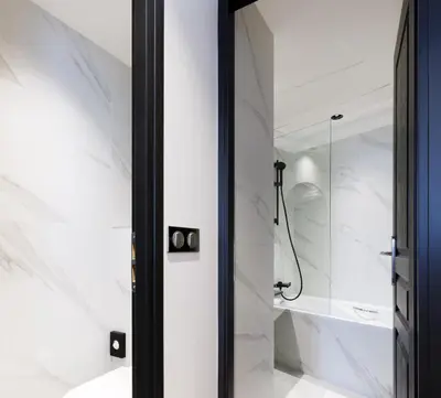 Salle de bains dans l'établissement Star Champs-Elysées