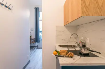 Cuisine ou kitchenette dans l'établissement WS Marais - République