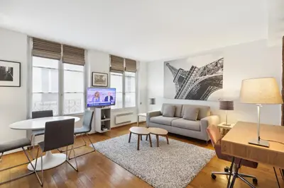 Coin salon dans l'établissement Apartments for Work in City Center