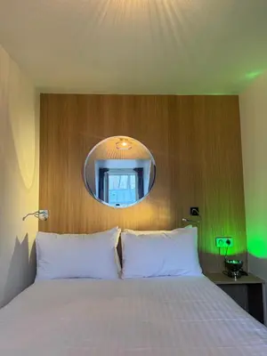 Un ou plusieurs lits dans un hébergement de l'établissement Hôtel Montmartre - Nouvellement Rénové