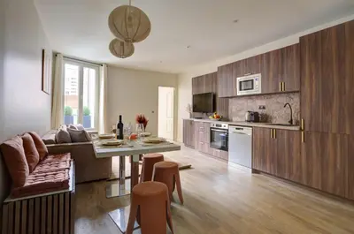 Cuisine ou kitchenette dans l'établissement 201 Suite Anne - Superbe appartement