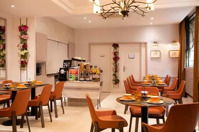 Cuisine ou kitchenette dans l'établissement Hôtel Vaneau Saint Germain