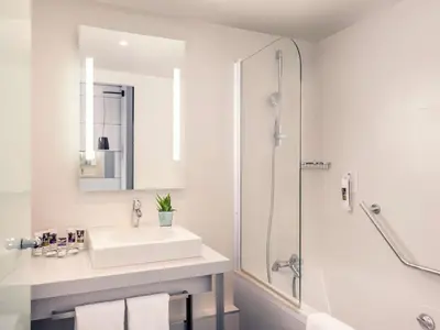 Salle de bains dans l'établissement Mercure Paris Montmartre Sacré Coeur
