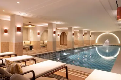 Piscine de l'établissement Hotel Grand Coeur Latin ou située à proximité