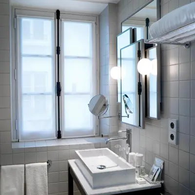 Salle de bains dans l'établissement Hotel Saint Dominique