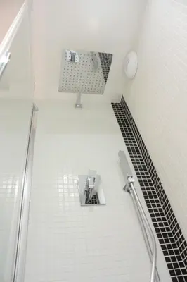 Salle de bains dans l'établissement Monceau Elysées
