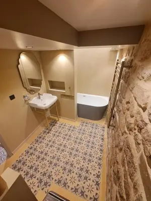 Salle de bains dans l'établissement Hotel Du Cadran