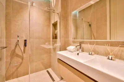 Salle de bains dans l'établissement 91 - Urban Picasso Le Marais