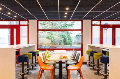 Coin salon dans l'établissement ibis budget Paris Porte d'Italie Est