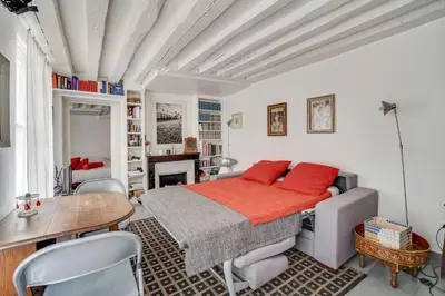 Un ou plusieurs lits dans un hébergement de l'établissement Saint Germain dès Pres Paris VI° - Unit 003