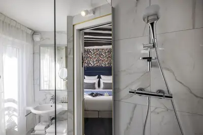 Salle de bains dans l'établissement Hotel Louis II