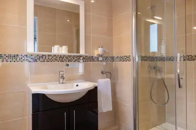 Salle de bains dans l'établissement Chatillon Paris Montparnasse