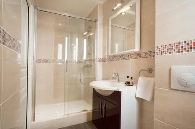 Salle de bains dans l'établissement Chatillon Paris Montparnasse