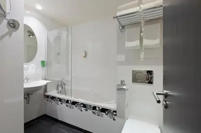 Salle de bains dans l'établissement Hôtel Aurore Paris Gare de Lyon