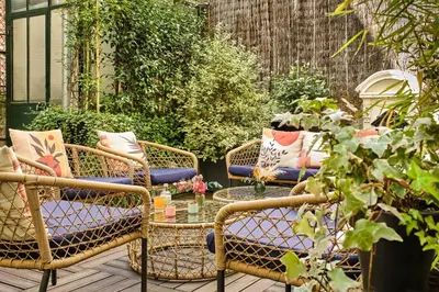 Jardin de l'établissement Hotel Cervantes by Happyculture