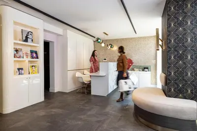 Clients de l'établissement Hôtel Nude Paris - Color Vision