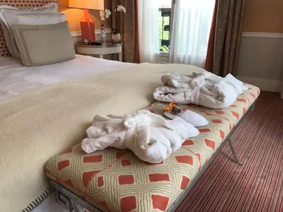 Un ou plusieurs lits dans un hébergement de l'établissement Hôtel Recamier