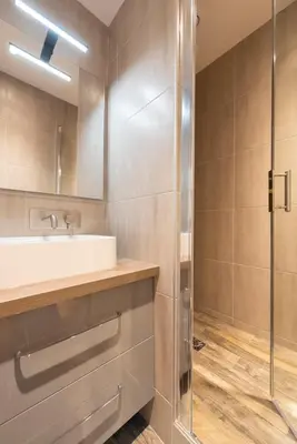 Salle de bains dans l'établissement Arigato